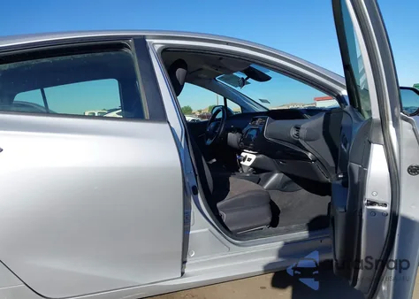 2017 Toyota Prius Two z USA, uszkodzony, nr VIN JTDKBRFU5H3047410